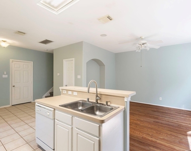 229 E Summerhaze Circle - Photo Thumbnail 12