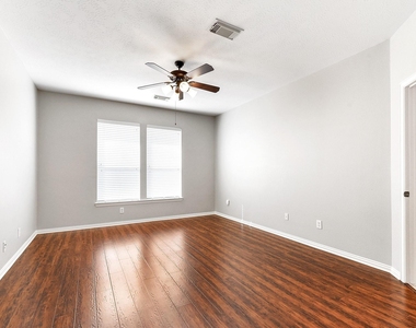 28223 Daystrom Lane - Photo Thumbnail 20