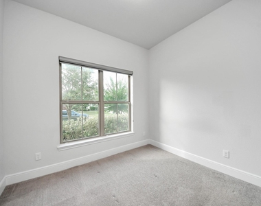 1714 Mccrae Hill Court - Photo Thumbnail 9