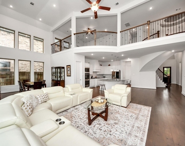 1714 Mccrae Hill Court - Photo Thumbnail 11
