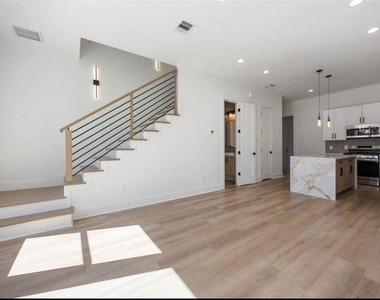 7920 Boy Street - Photo Thumbnail 3