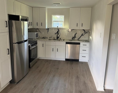 28316 E Hardy Road - Photo Thumbnail 5