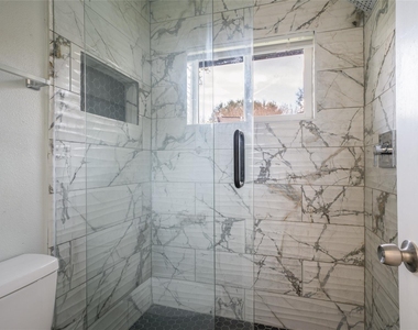 7115 Shady Moss Lane - Photo Thumbnail 15