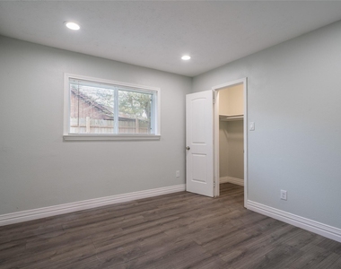 7115 Shady Moss Lane - Photo Thumbnail 16