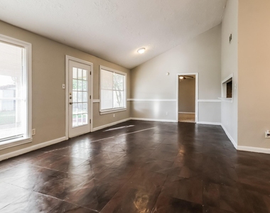 21126 N Tangle Creek Lane - Photo Thumbnail 4
