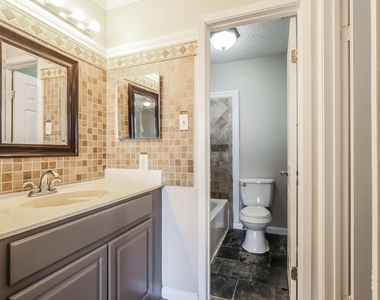 21126 N Tangle Creek Lane - Photo Thumbnail 15