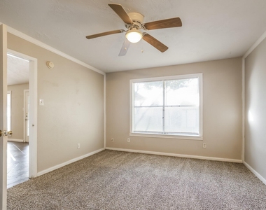 21126 N Tangle Creek Lane - Photo Thumbnail 9