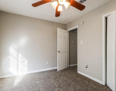 21126 N Tangle Creek Lane - Photo Thumbnail 11