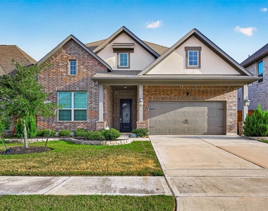 18015 Blossom Springs Court - Photo Thumbnail 4