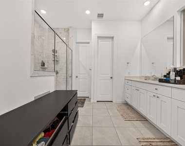 18015 Blossom Springs Court - Photo Thumbnail 32
