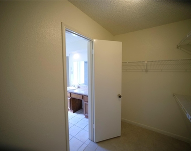 12051 Spring Grove Drive - Photo Thumbnail 11