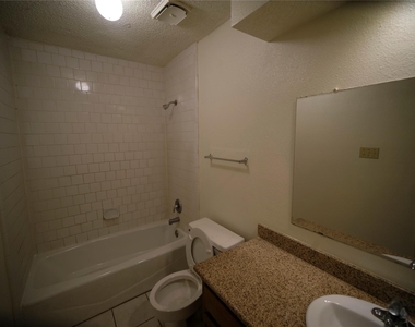12051 Spring Grove Drive - Photo Thumbnail 7
