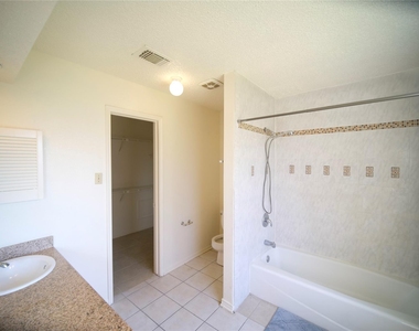 12051 Spring Grove Drive - Photo Thumbnail 9