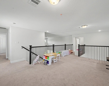 155 Renodes Garden Lane - Photo Thumbnail 18