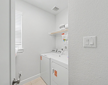 155 Renodes Garden Lane - Photo Thumbnail 7