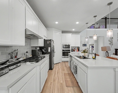 155 Renodes Garden Lane - Photo Thumbnail 13
