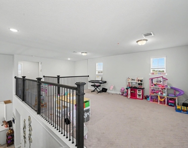155 Renodes Garden Lane - Photo Thumbnail 19