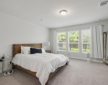 155 Renodes Garden Lane - Photo Thumbnail 15