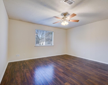 21615 Long Castle Drive - Photo Thumbnail 11