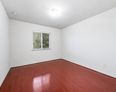 2032 Creek Shore Lane - Photo Thumbnail 25