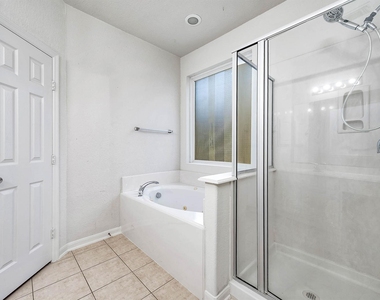 2032 Creek Shore Lane - Photo Thumbnail 16