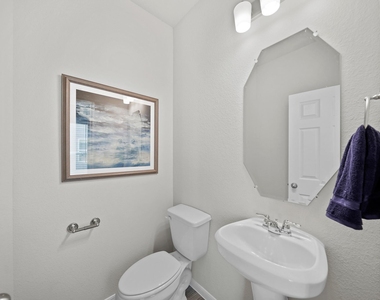13425 Lucky Bill Lane - Photo Thumbnail 4