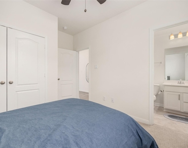 8202 Leisure Point Drive - Photo Thumbnail 19