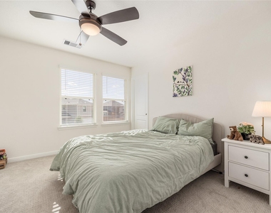 8202 Leisure Point Drive - Photo Thumbnail 28