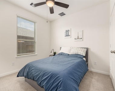 8202 Leisure Point Drive - Photo Thumbnail 18