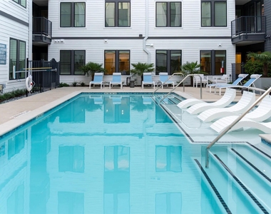 1690 North Loop - Photo Thumbnail 17