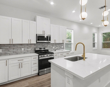 3717 Palmer Street - Photo Thumbnail 8