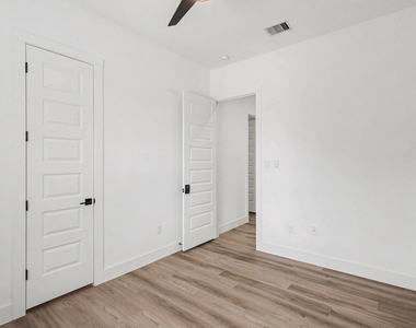 3717 Palmer Street - Photo Thumbnail 15