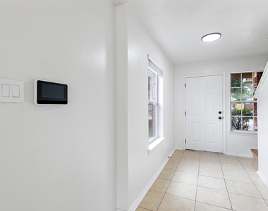 9031 Aspen Trace Lane - Photo Thumbnail 5