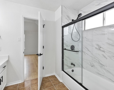 9031 Aspen Trace Lane - Photo Thumbnail 19