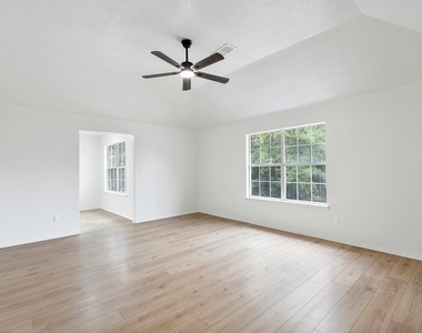 9031 Aspen Trace Lane - Photo Thumbnail 15