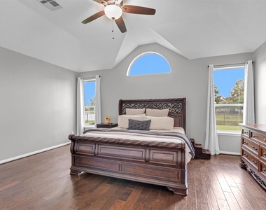 3002 E Lake Falls Circle - Photo Thumbnail 24