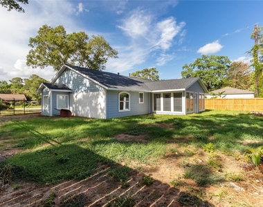 500 Shirleen Drive - Photo Thumbnail 1
