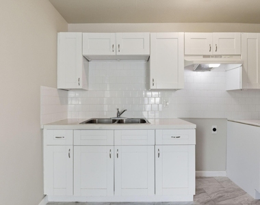 303 Gans Street - Photo Thumbnail 14