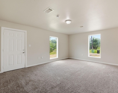 303 Gans Street - Photo Thumbnail 7