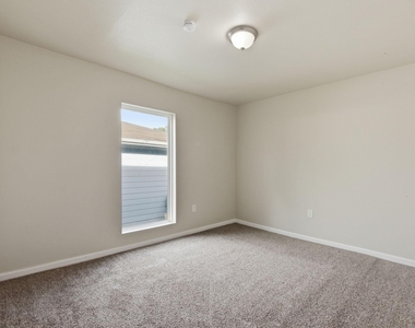 303 Gans Street - Photo Thumbnail 15