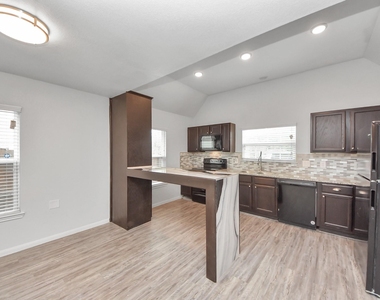 16692 E Ivanhoe Street - Photo Thumbnail 1