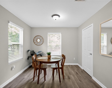 5233 Higgins Street - Photo Thumbnail 7