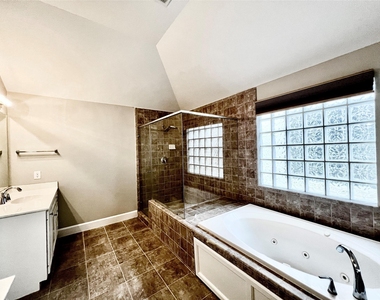 3731 Main Poplar Drive - Photo Thumbnail 18