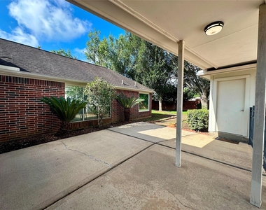 1318 Cedar Terrace Court - Photo Thumbnail 27