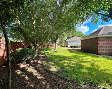 1318 Cedar Terrace Court - Photo Thumbnail 24