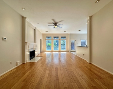 1318 Cedar Terrace Court - Photo Thumbnail 7