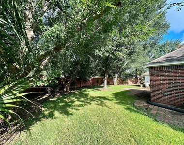 1318 Cedar Terrace Court - Photo Thumbnail 26