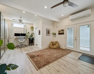 412 W 22nd Street - Photo Thumbnail 24