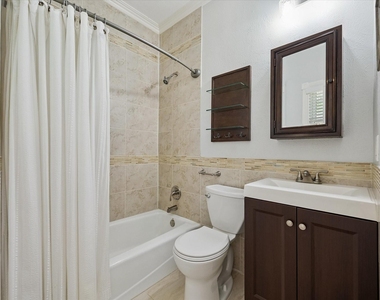 412 W 22nd Street - Photo Thumbnail 18