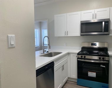 2710 Grants Lake Boulevard - Photo Thumbnail 2